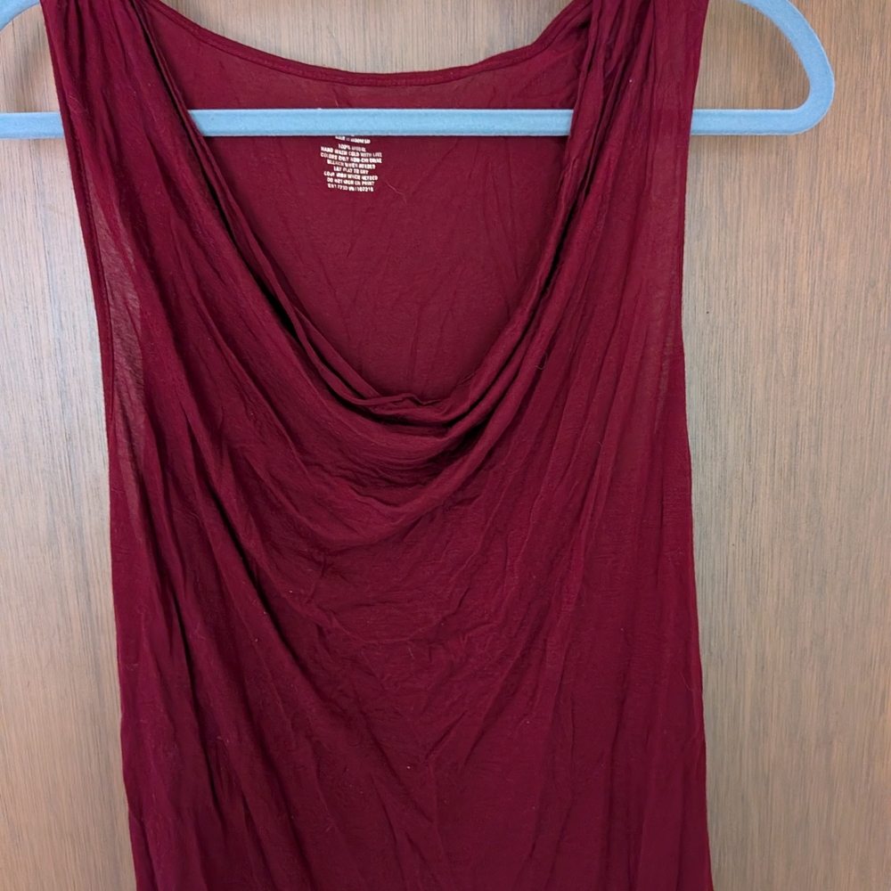 Sleeveless Burgundy Drape Neck Top - Picture 3 of 4